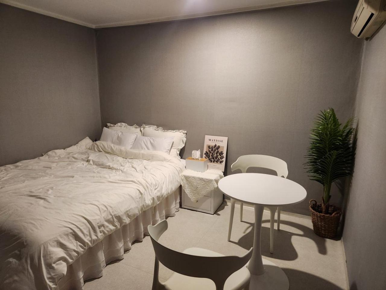 Stay Mido Busan Bagian luar foto
